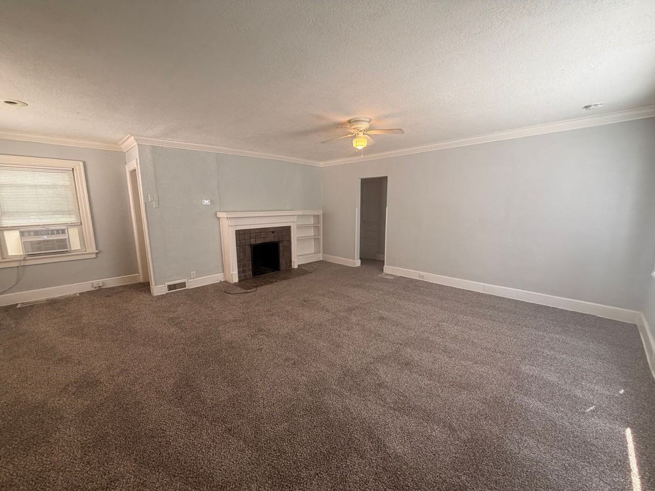 1532 E 51st St - Photo 2 of 11