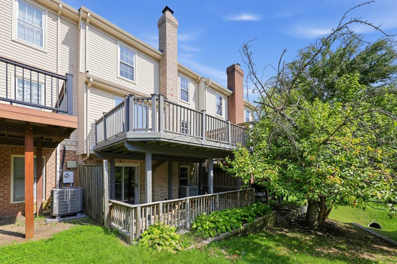 7427 Salford Ct #1 - Photo 4 of 25