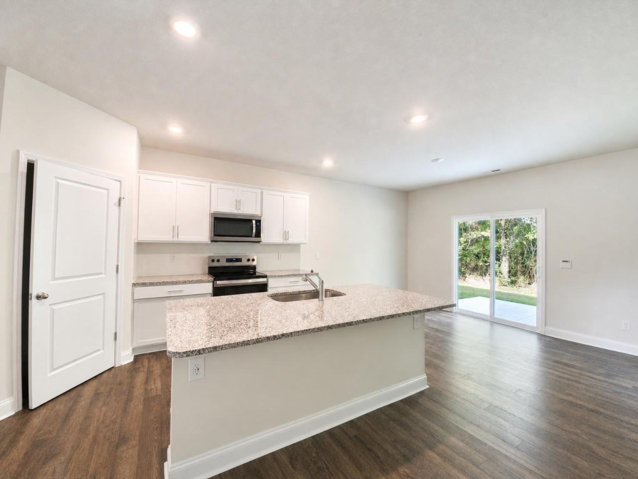 2602 Delilah Dr #1 - Photo 4 of 21