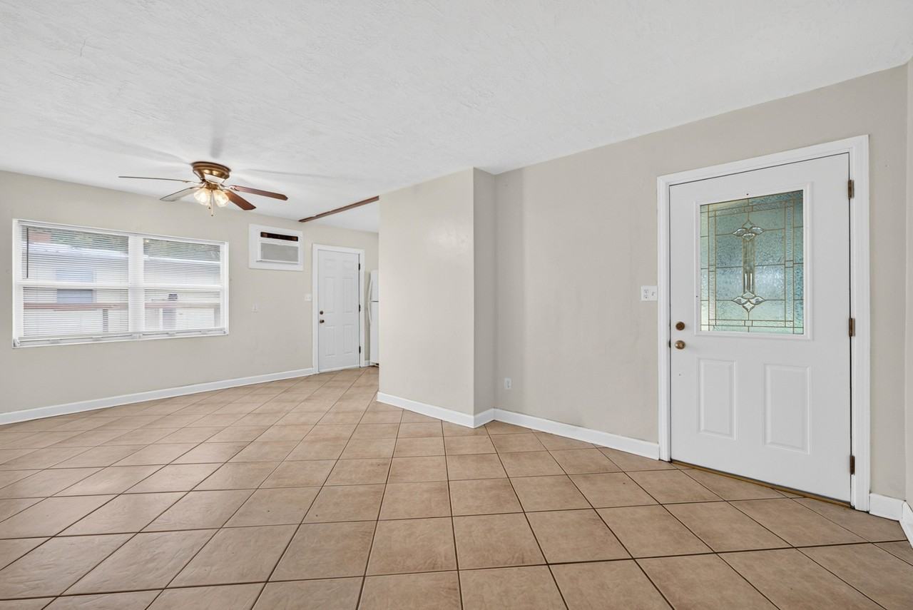 2408 Gillis St #1 - Photo 6 of 19