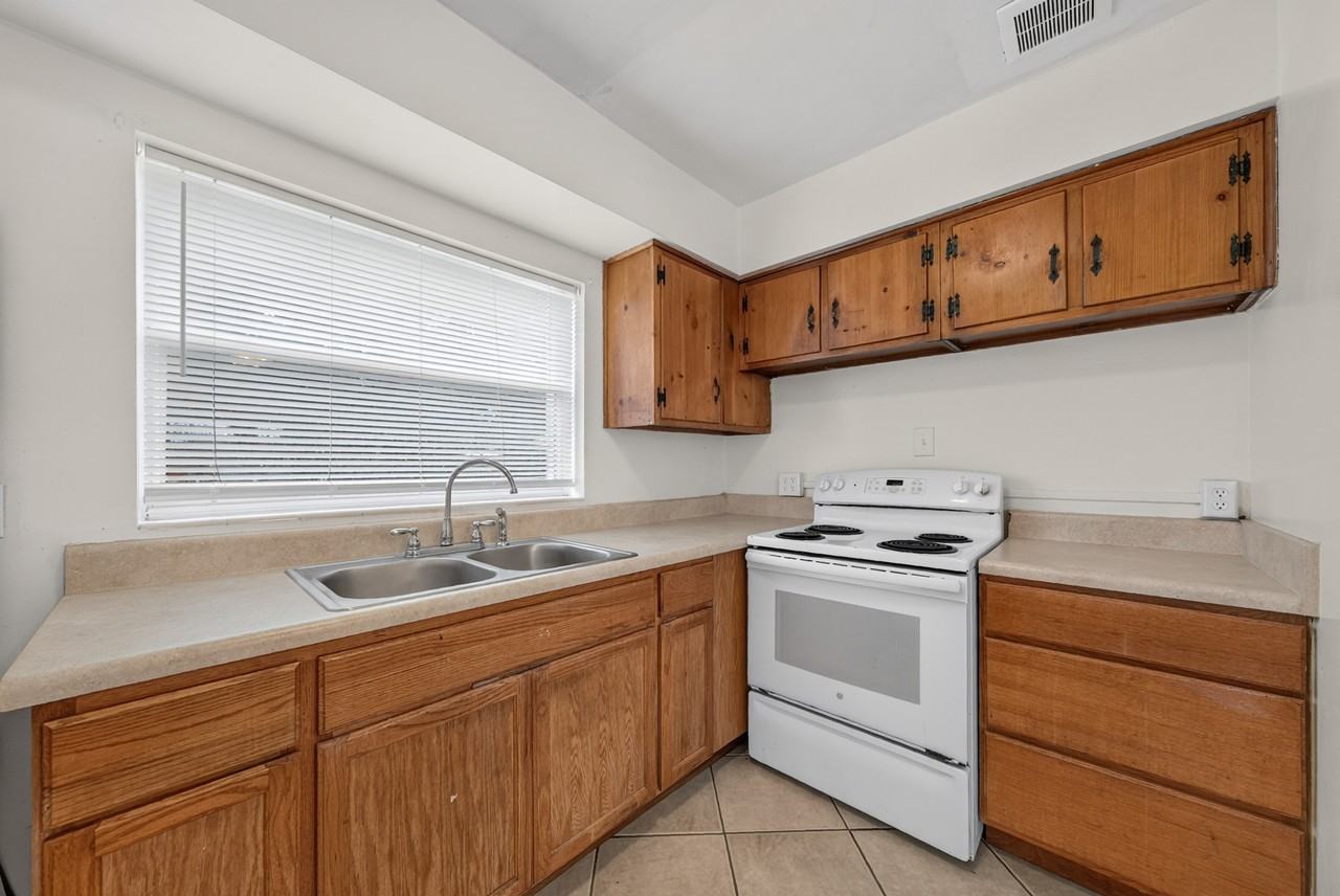 2408 Gillis St #1 - Photo 7 of 19
