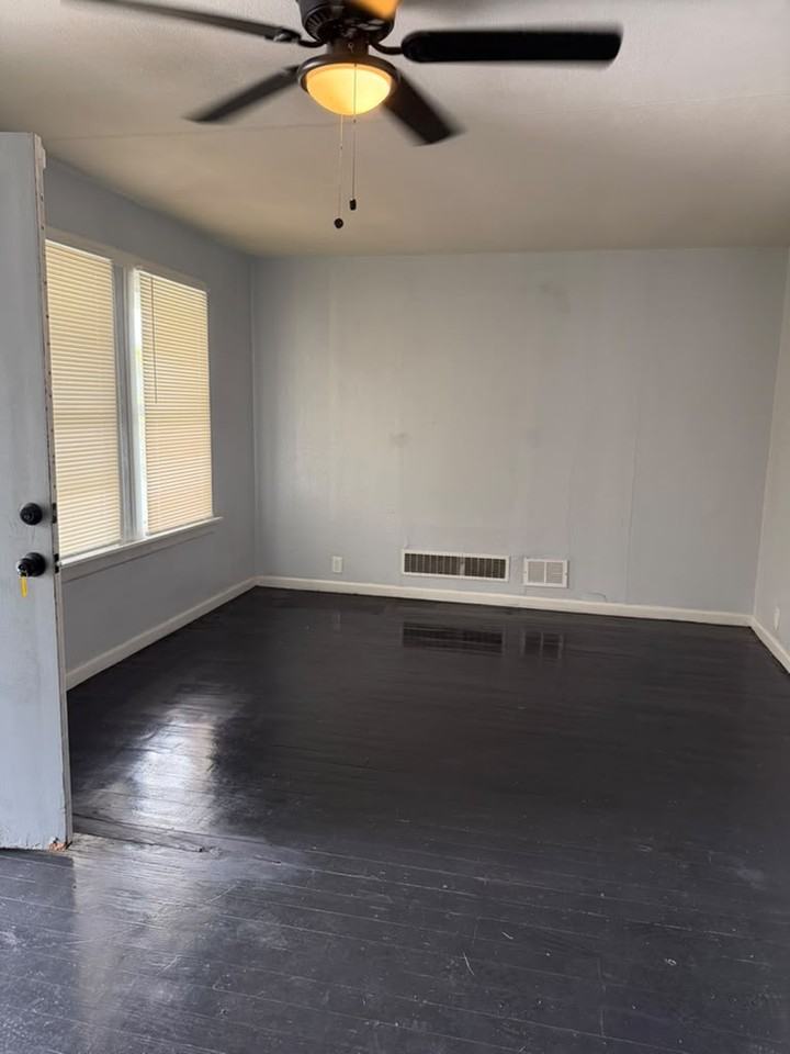1135 Canaan Ave #1 - Photo 5 of 8