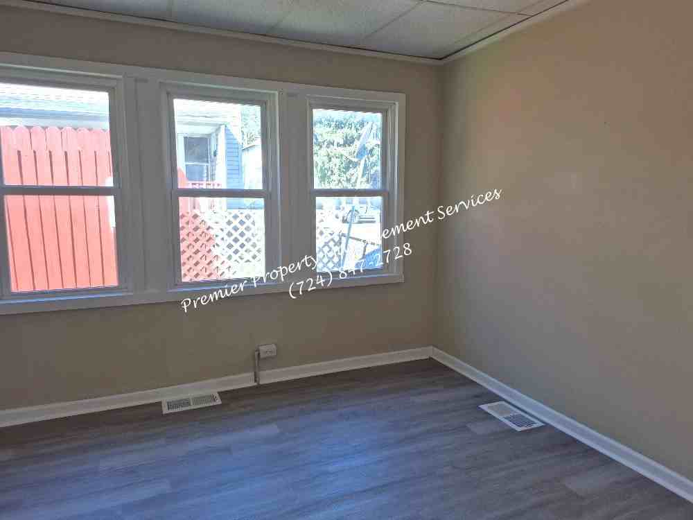 2008 7th Ave - Photo 5 of 14