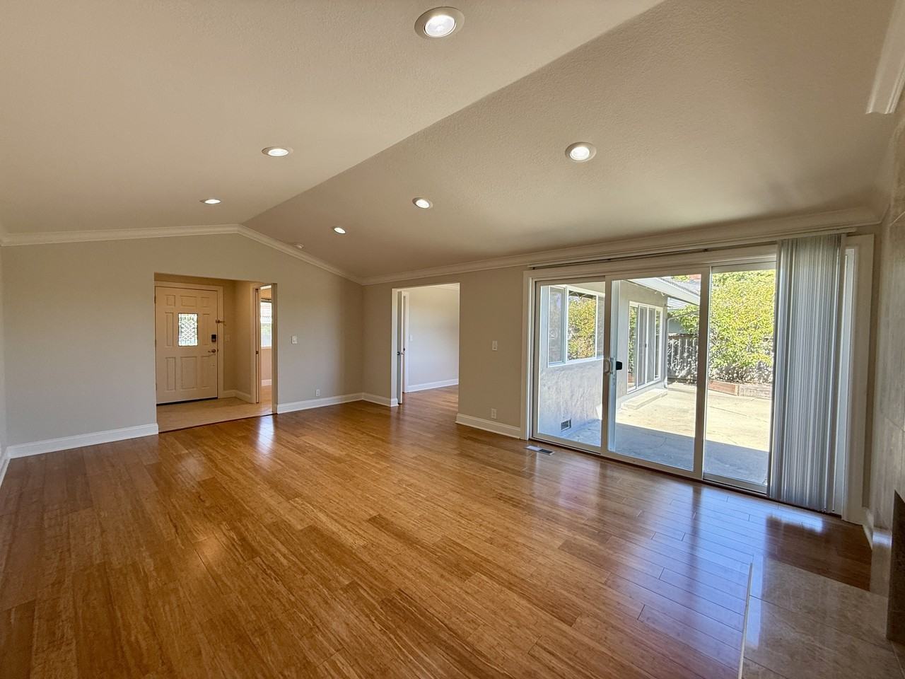 2917 Arguello Dr #MAIN - Photo 4 of 37