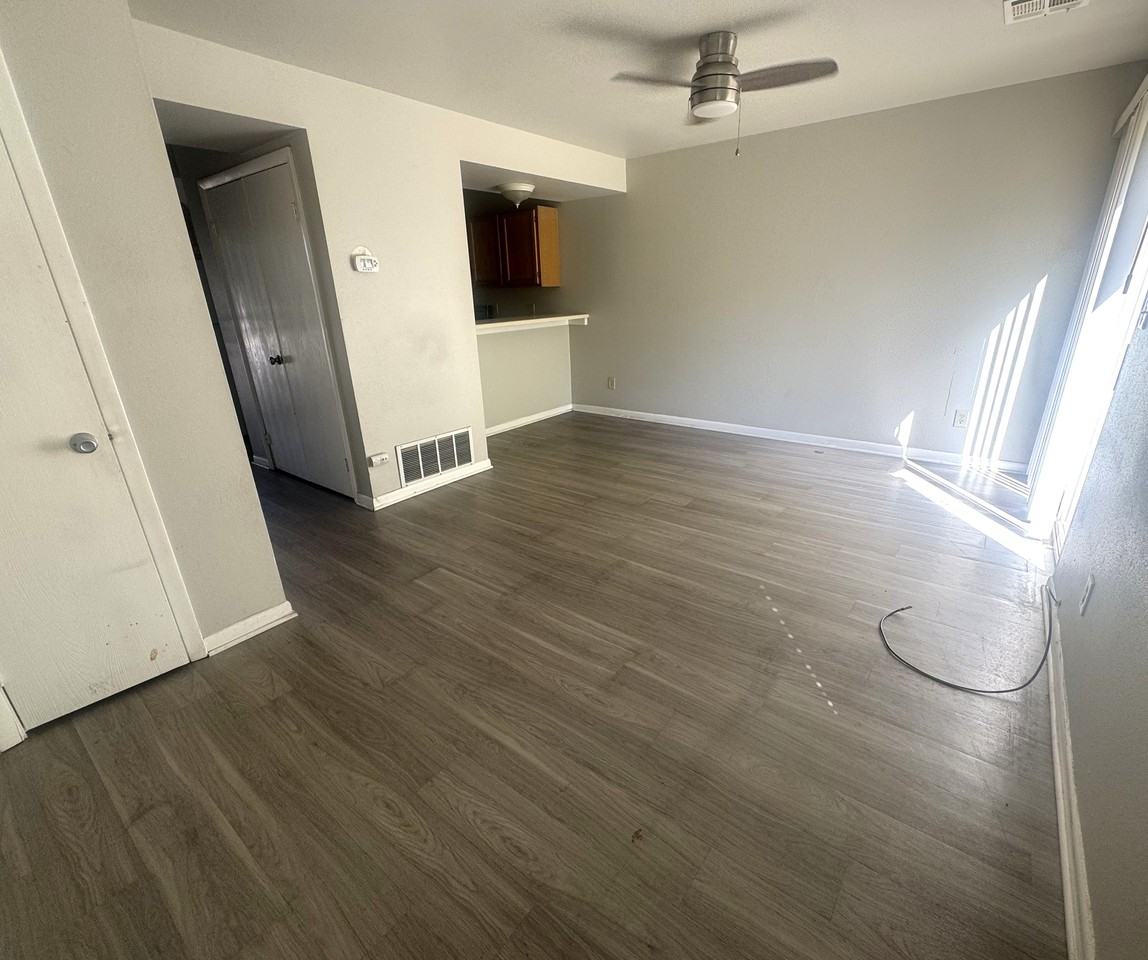 14368 E 22nd Pl #3 - Photo 4 of 16