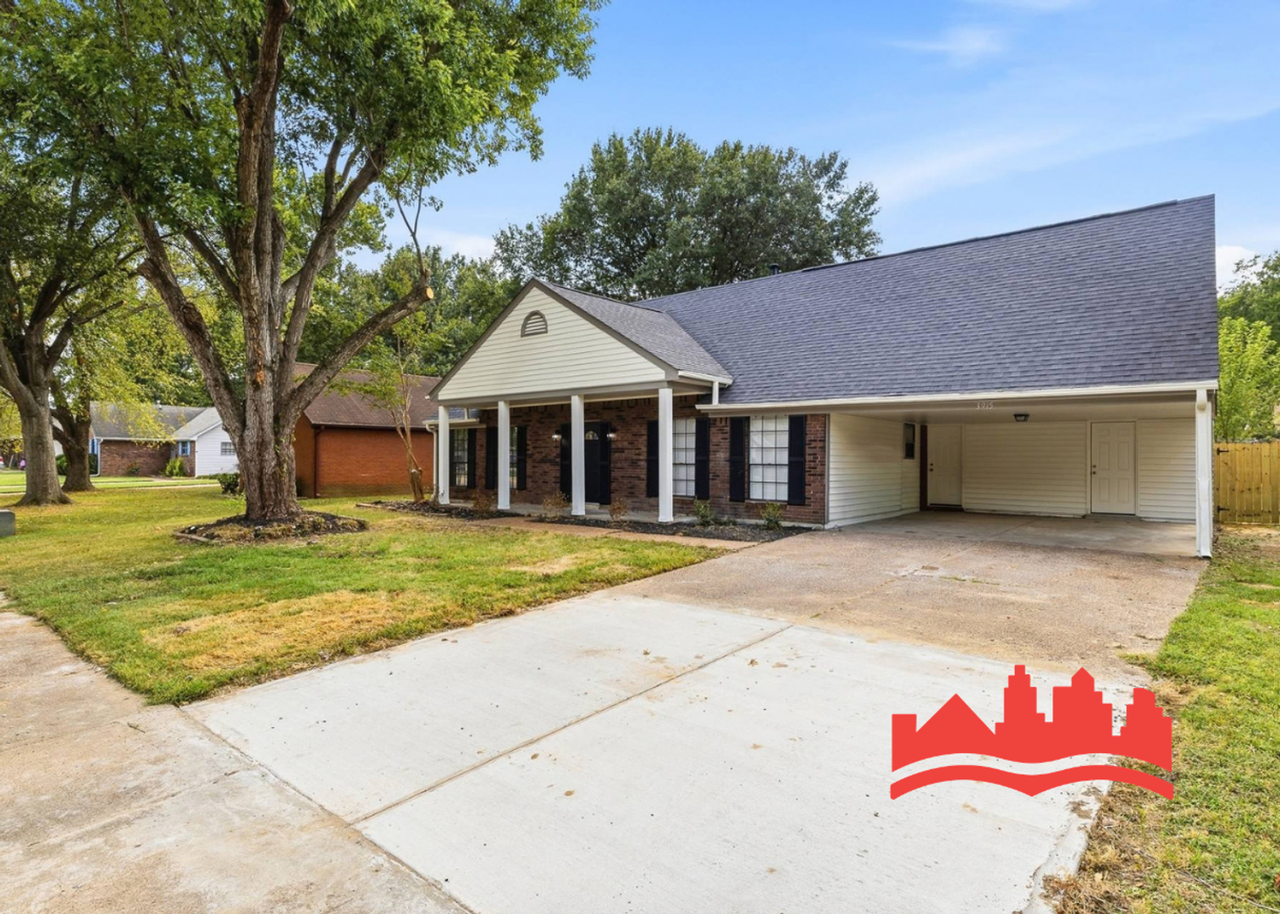 3915 Clover Hill Dr - Photo 3 of 50
