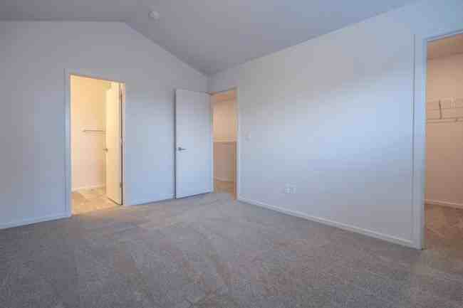 13601 SE19th St. - Photo 6 of 22