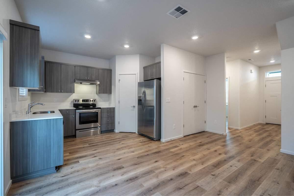 13601 SE19th St. - Photo 4 of 22