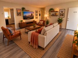 featured image of 460 W Doran St
