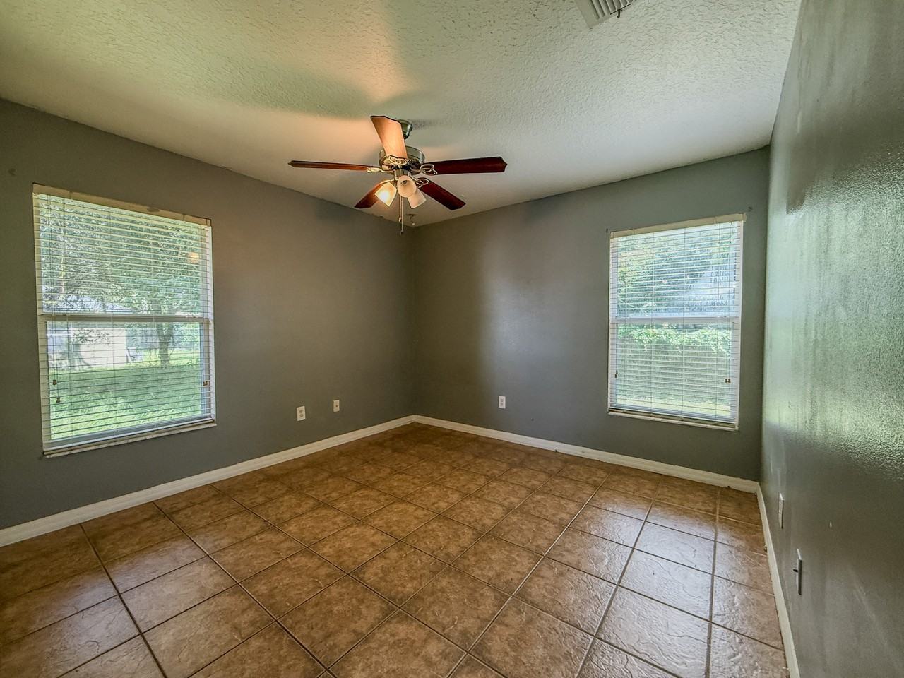 725 Grove Ave #1 - Photo 6 of 7