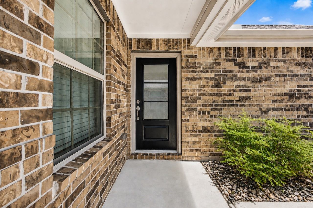 19450 Rosali Meadow Dr #1 - Photo 3 of 34
