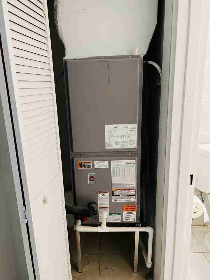 2335 West Bunche Park Drive - Photo 6 of 13