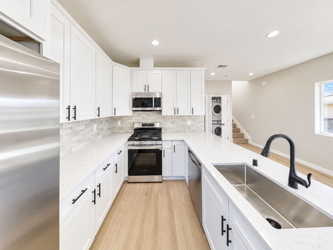 6273 Stewart St - Photo 2 of 17