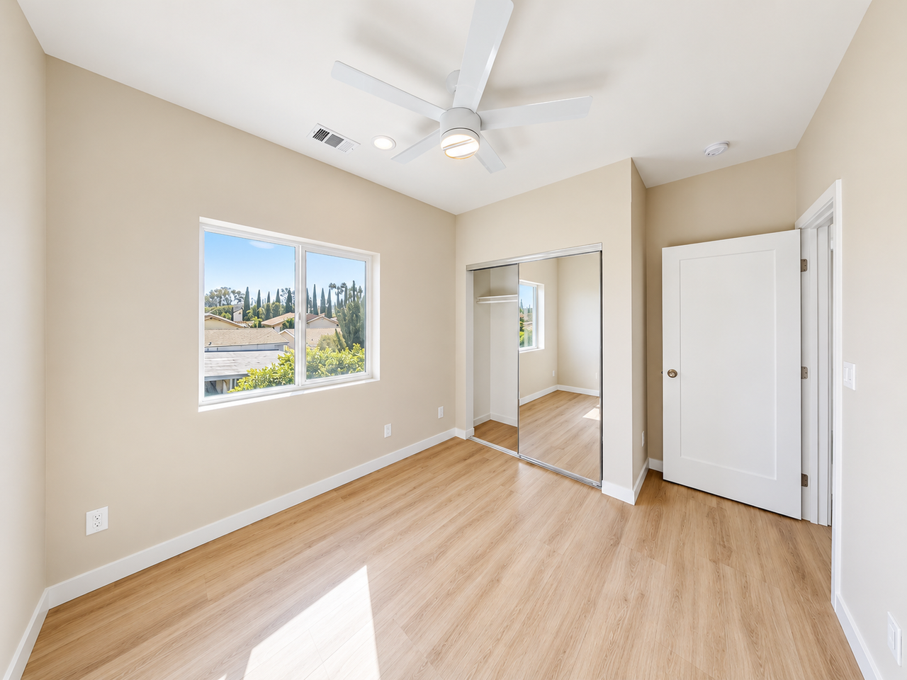 6273 Stewart St - Photo 7 of 17