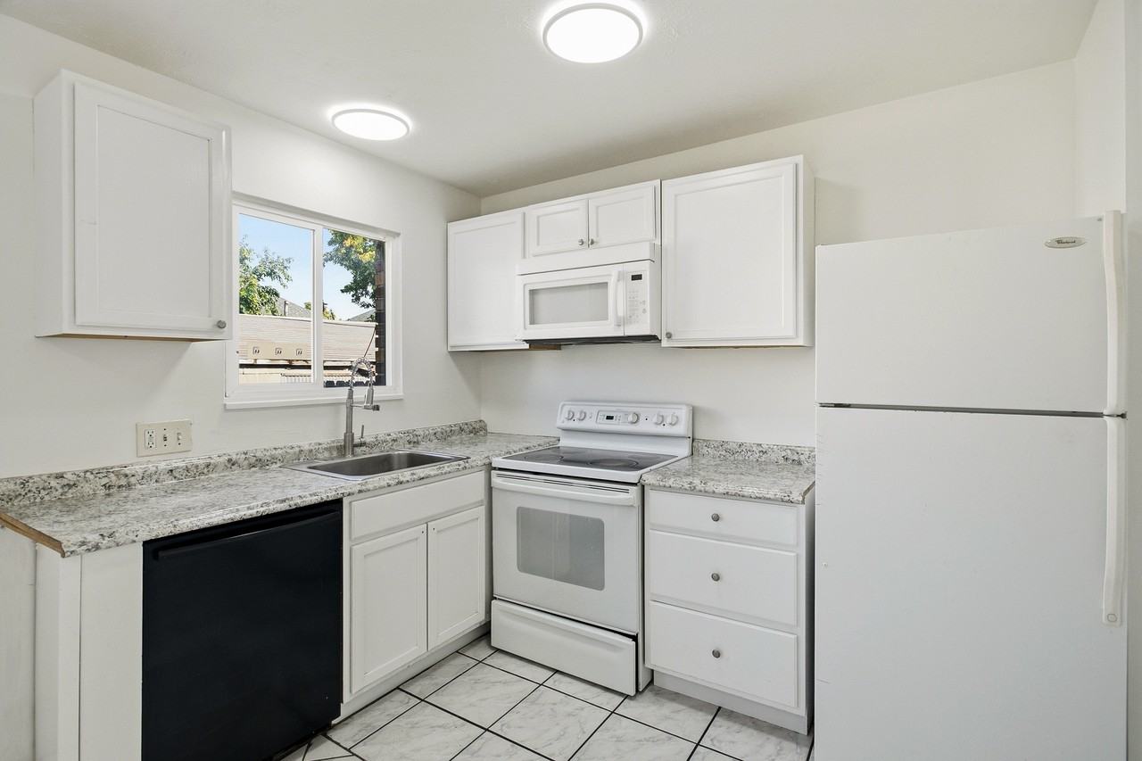 725 South 1000 West #1 - Photo 7 of 28