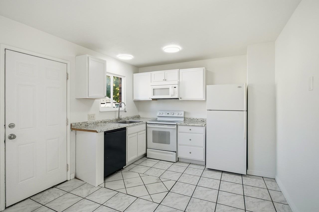 725 South 1000 West #1 - Photo 4 of 28