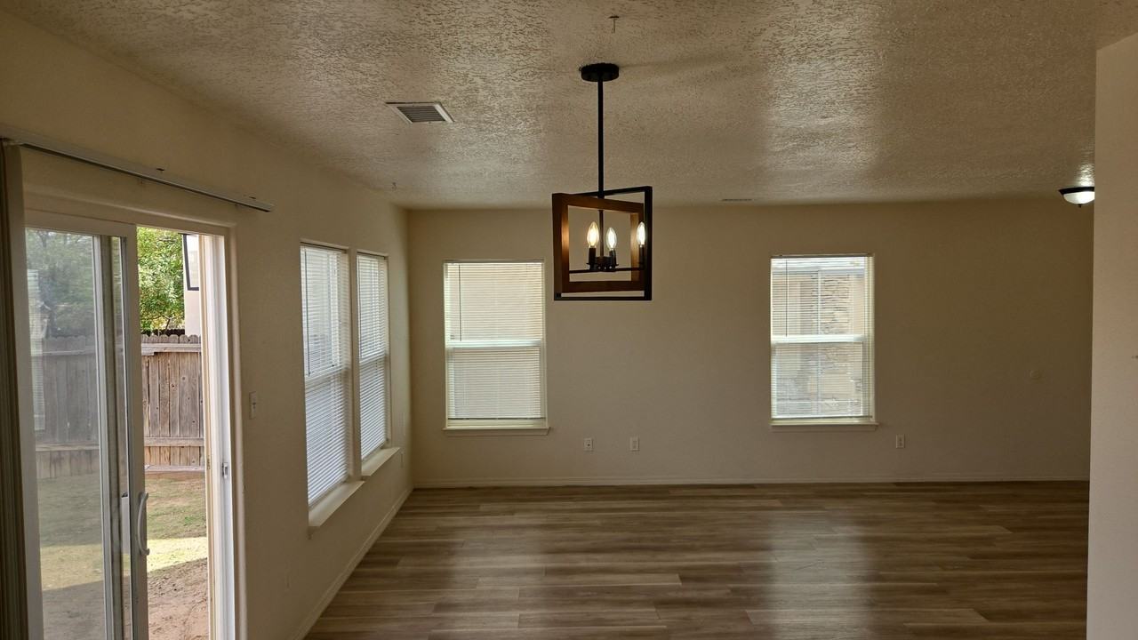 1328 Tres Ritos St Sw - Photo 5 of 16