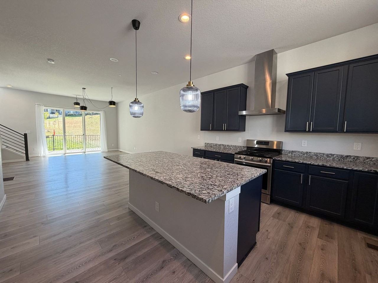 2261 Buttercup Ln - Photo 4 of 26
