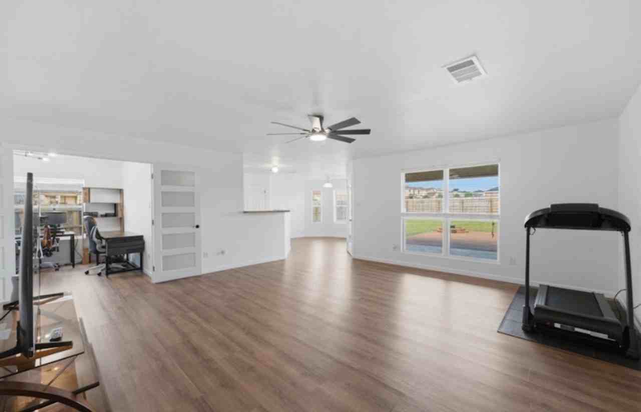 3611 Latigo Dr - Photo 2 of 3