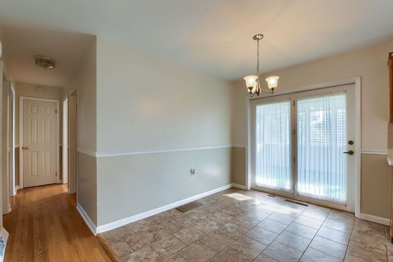 50 Harbo Rd - Photo 7 of 31