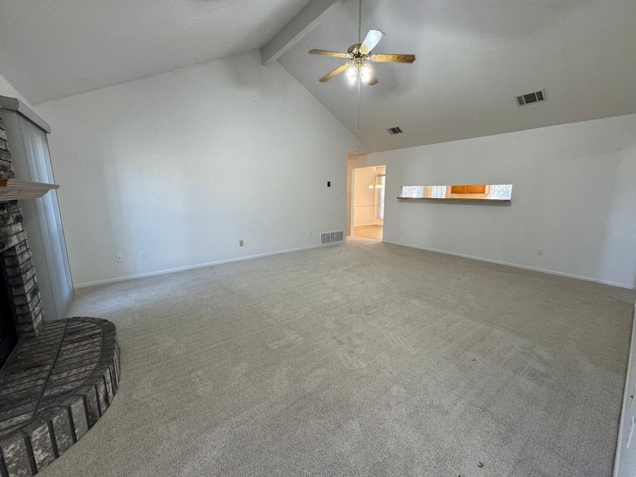 4910 Velma Dr - Photo 4 of 36