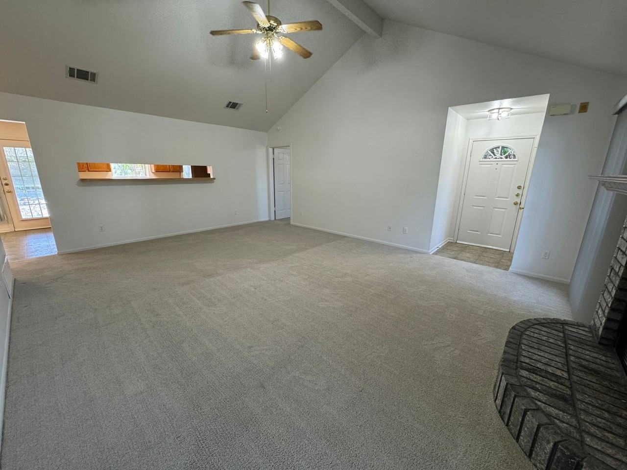 4910 Velma Dr - Photo 7 of 36