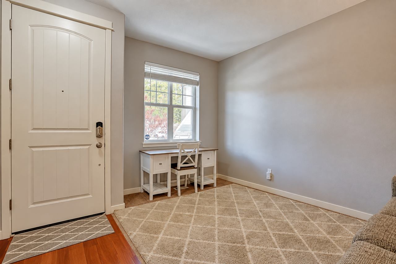 847 Ne Locksley Dr - Photo 6 of 23