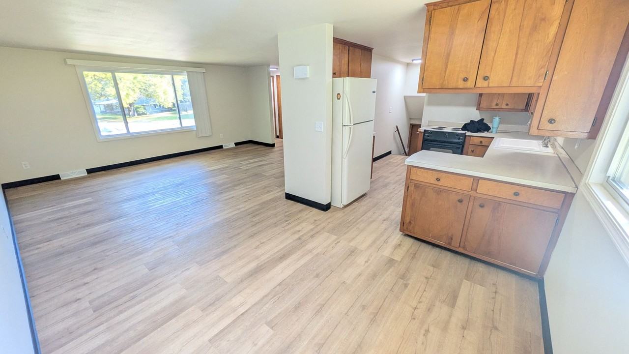3002 Albert Dr - Photo 6 of 25