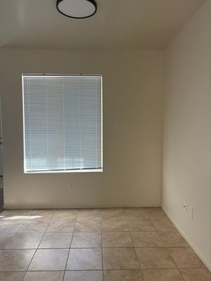 8127 Whitewater Dr #1 - Photo 5 of 10