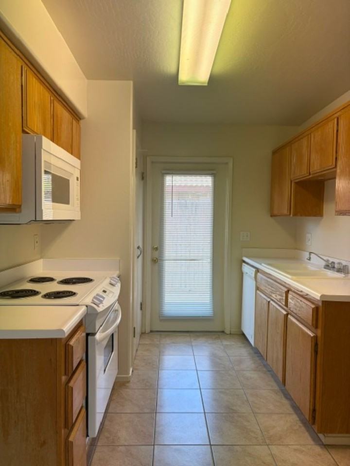 8127 Whitewater Dr #1 - Photo 6 of 10