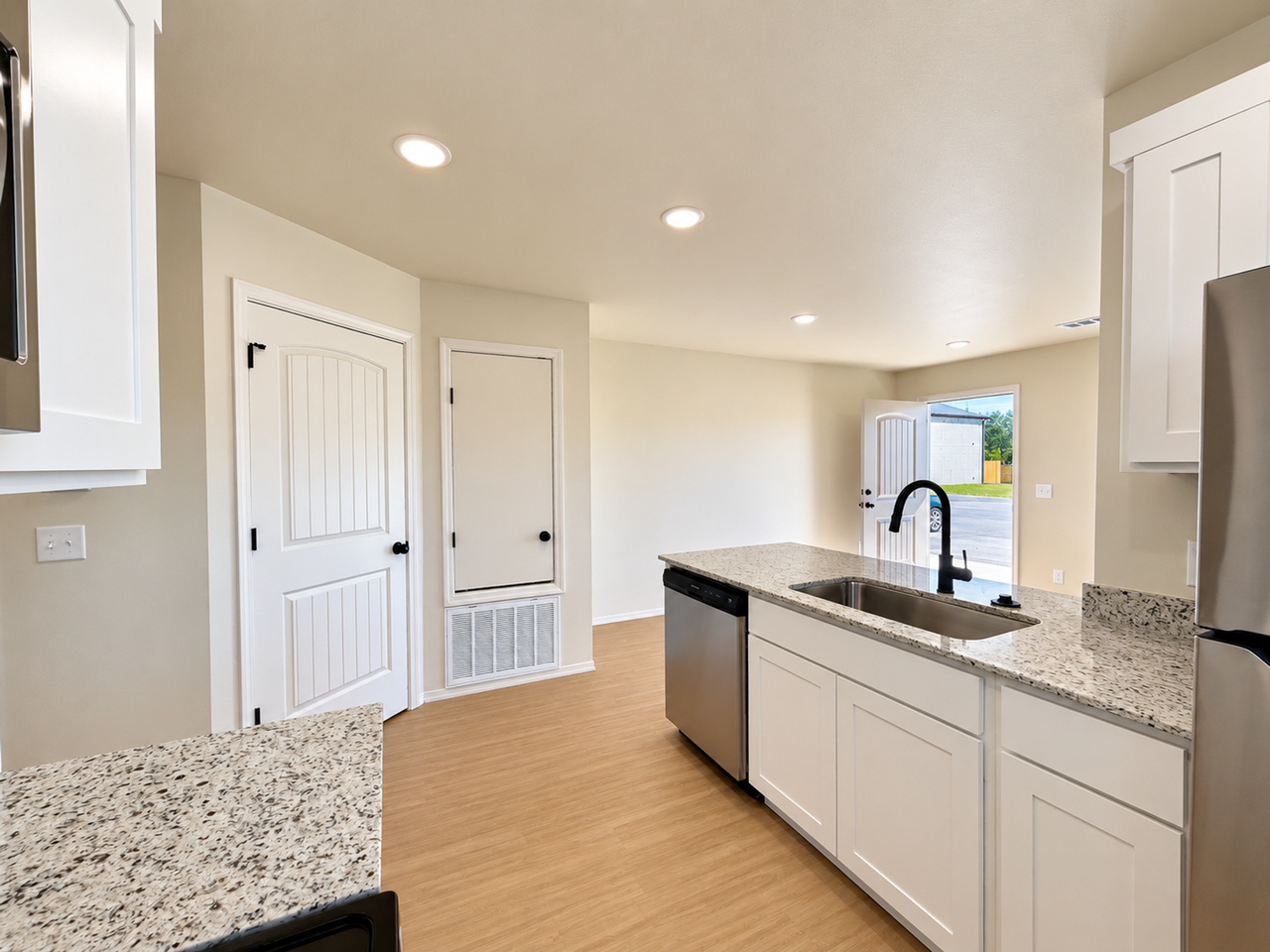 2602 N Center Street - Photo 7 of 26