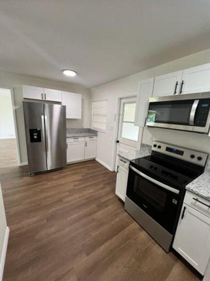 1150 Richland Rd - Photo 2 of 12