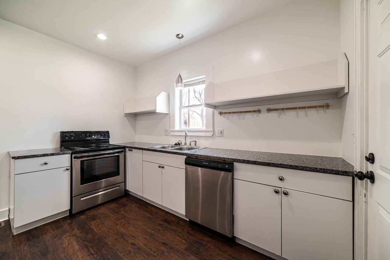 409 Melbourne St - Photo 6 of 18
