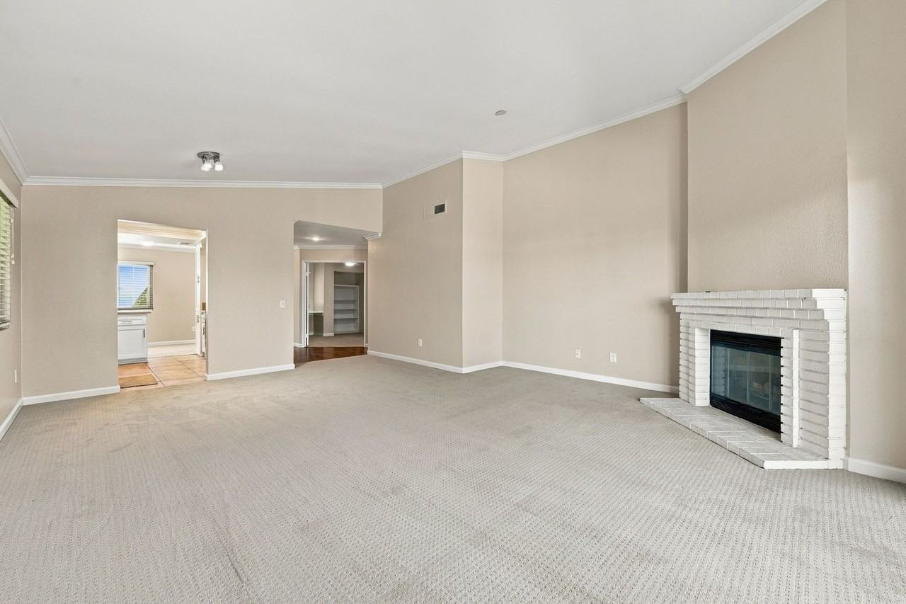 3511 Providence Ln - Photo 5 of 19