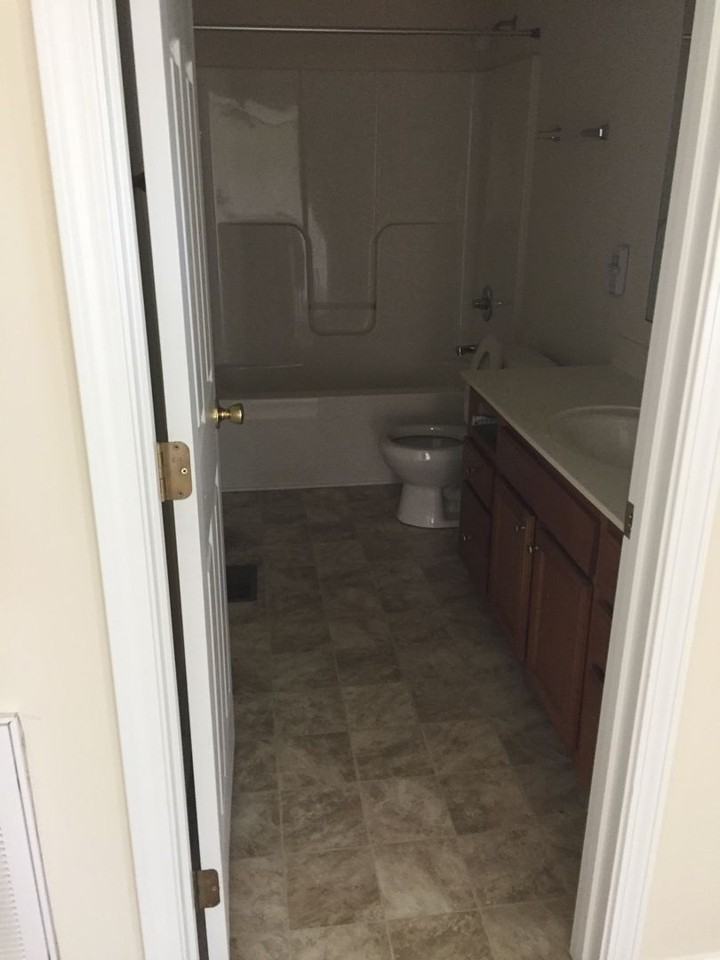 905 S Long St - Photo 6 of 15
