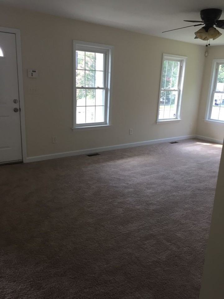 905 S Long St - Photo 6 of 14
