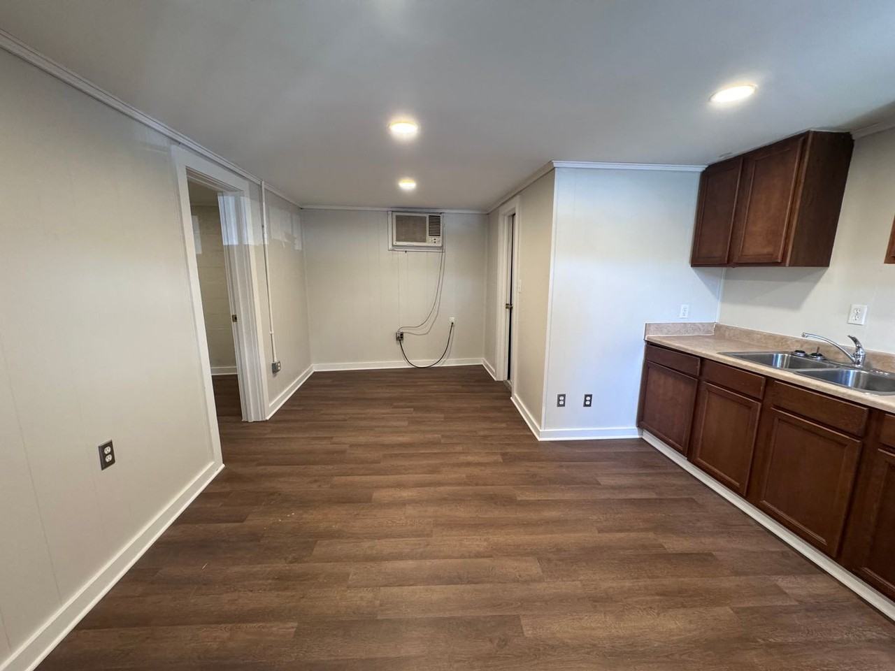 904 Coldwater Rd #6 - Photo 2 of 11