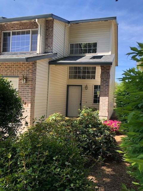 4221 Se Oak St - Photo 2 of 13