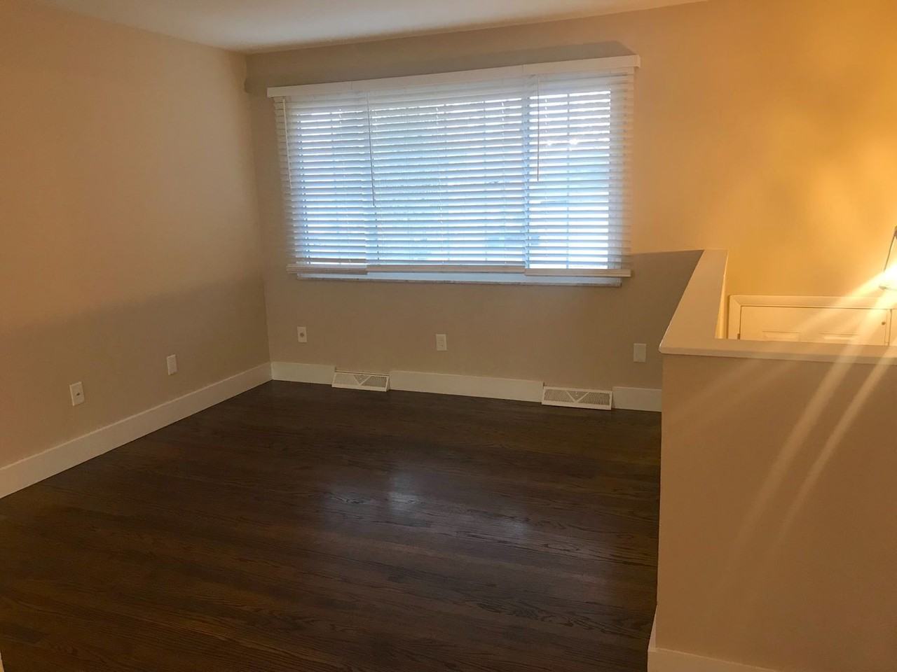 2315 Ida Dr - Photo 3 of 13
