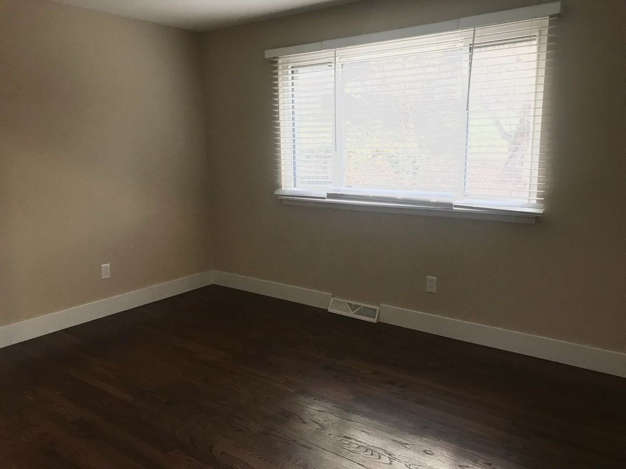 2315 Ida Dr - Photo 7 of 13