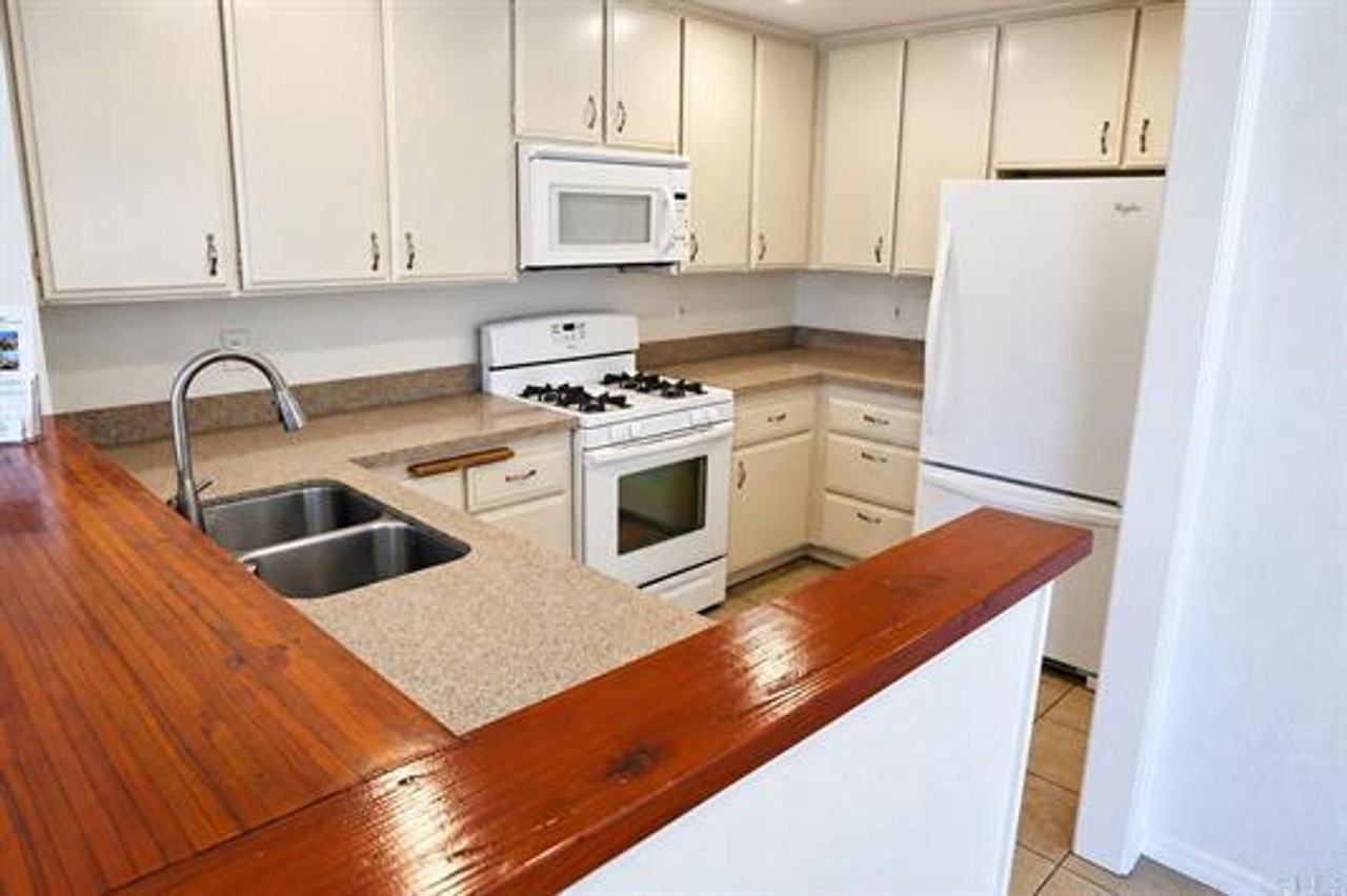 2556 Ocean Cove Dr - Photo 5 of 35