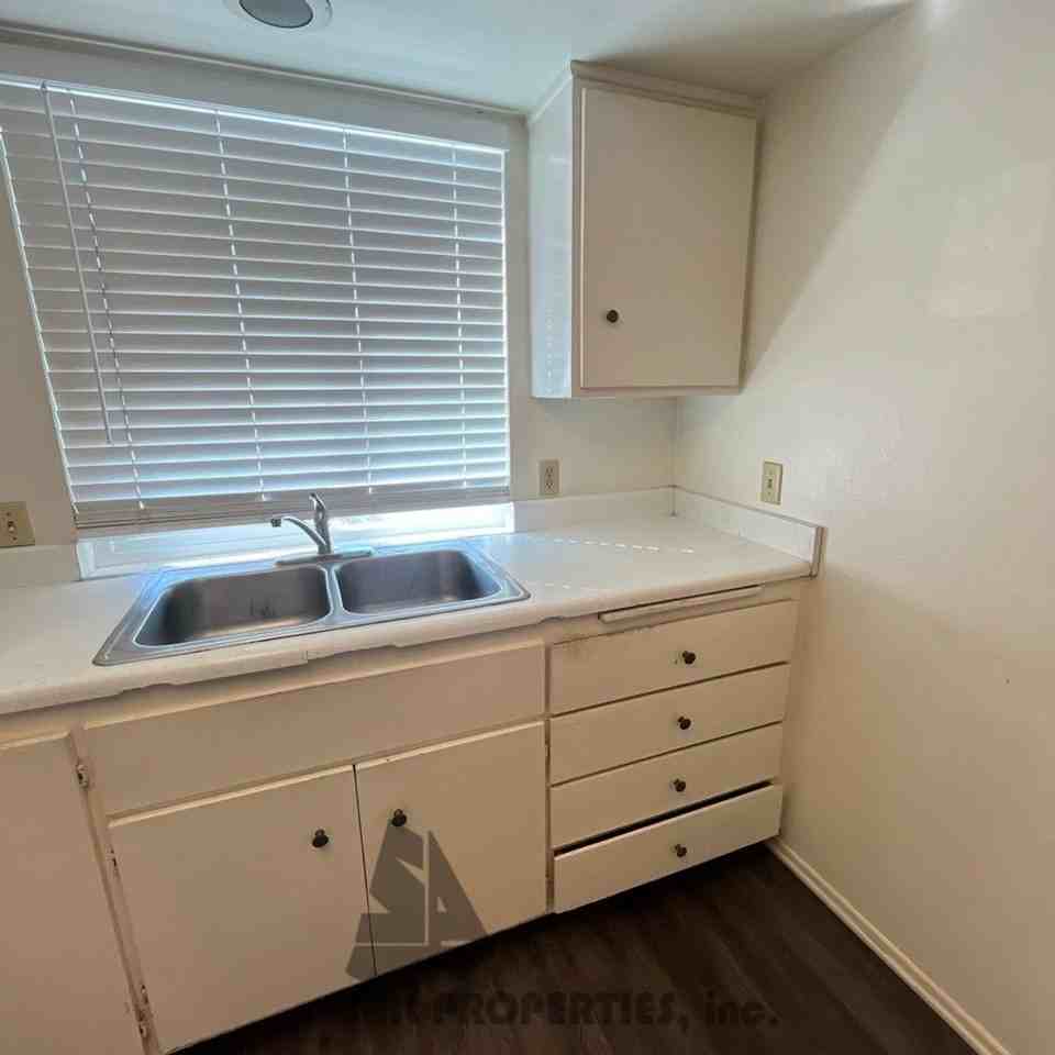 14932 Jackson St #A - Photo 4 of 6