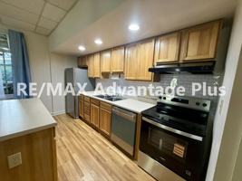 featured image of 105 N Bridge St