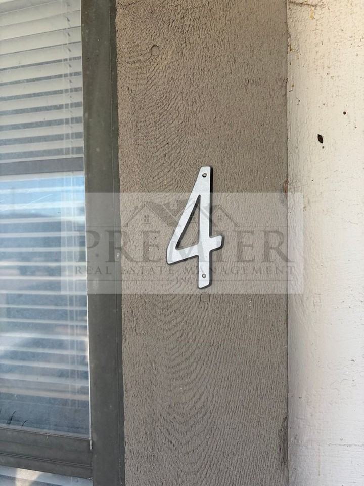 305 N 3rd St #4 - Photo 2 of 13