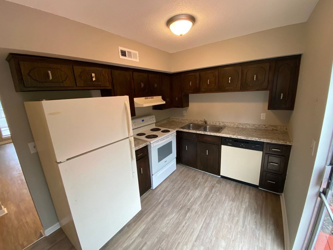 19 Tunnel Blvd - Photo 3 of 10