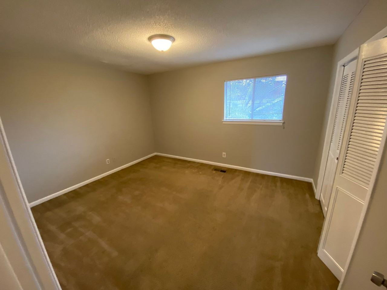 19 Tunnel Blvd - Photo 6 of 10