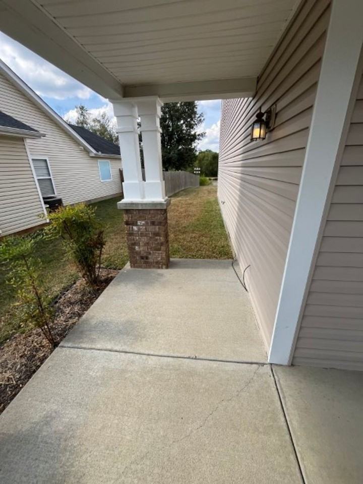 4167 Longfellow Dr - Photo 3 of 31