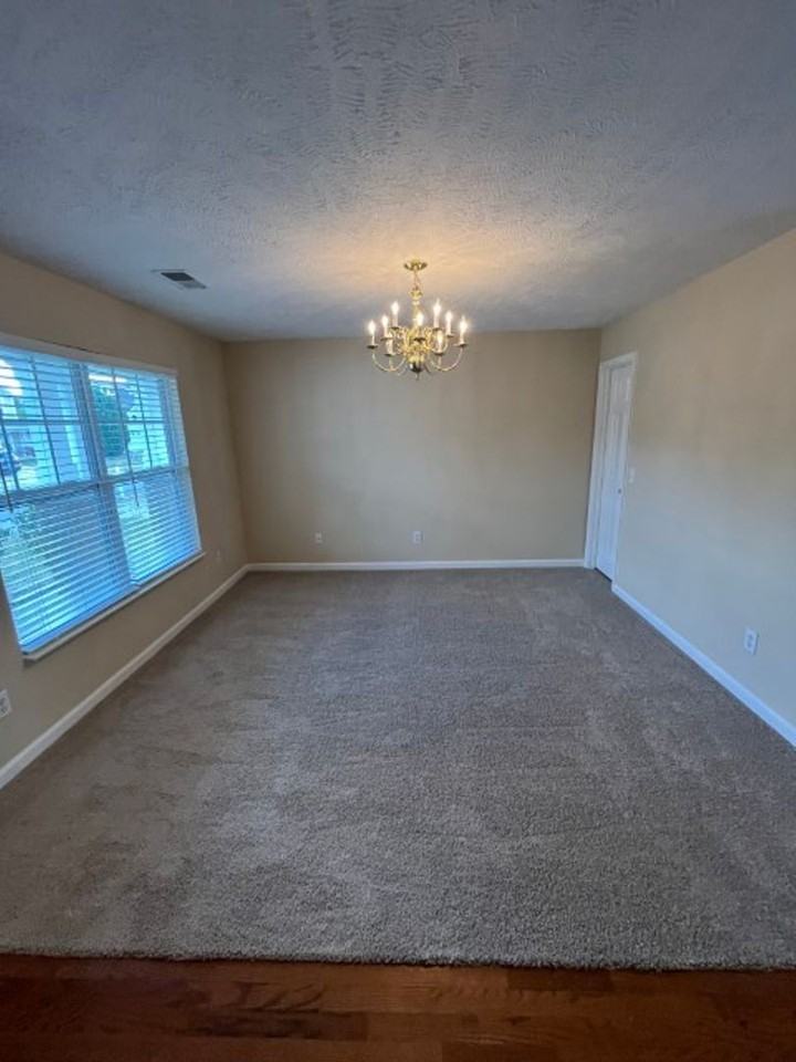 4167 Longfellow Dr - Photo 7 of 31
