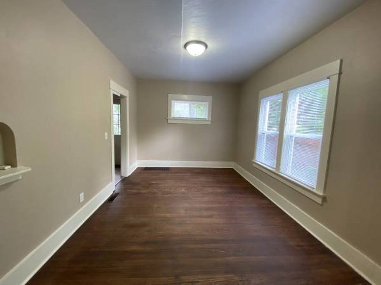 902 Nuttman Ave - Photo 4 of 15