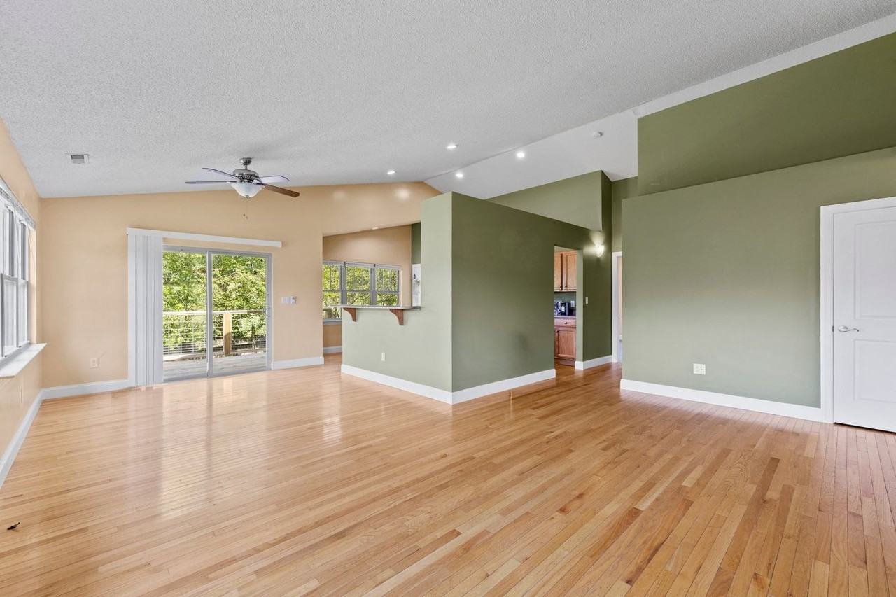 116 Springfield Meadow Dr - Photo 3 of 33